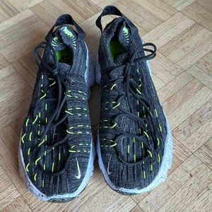 Nike Space Hippie 04